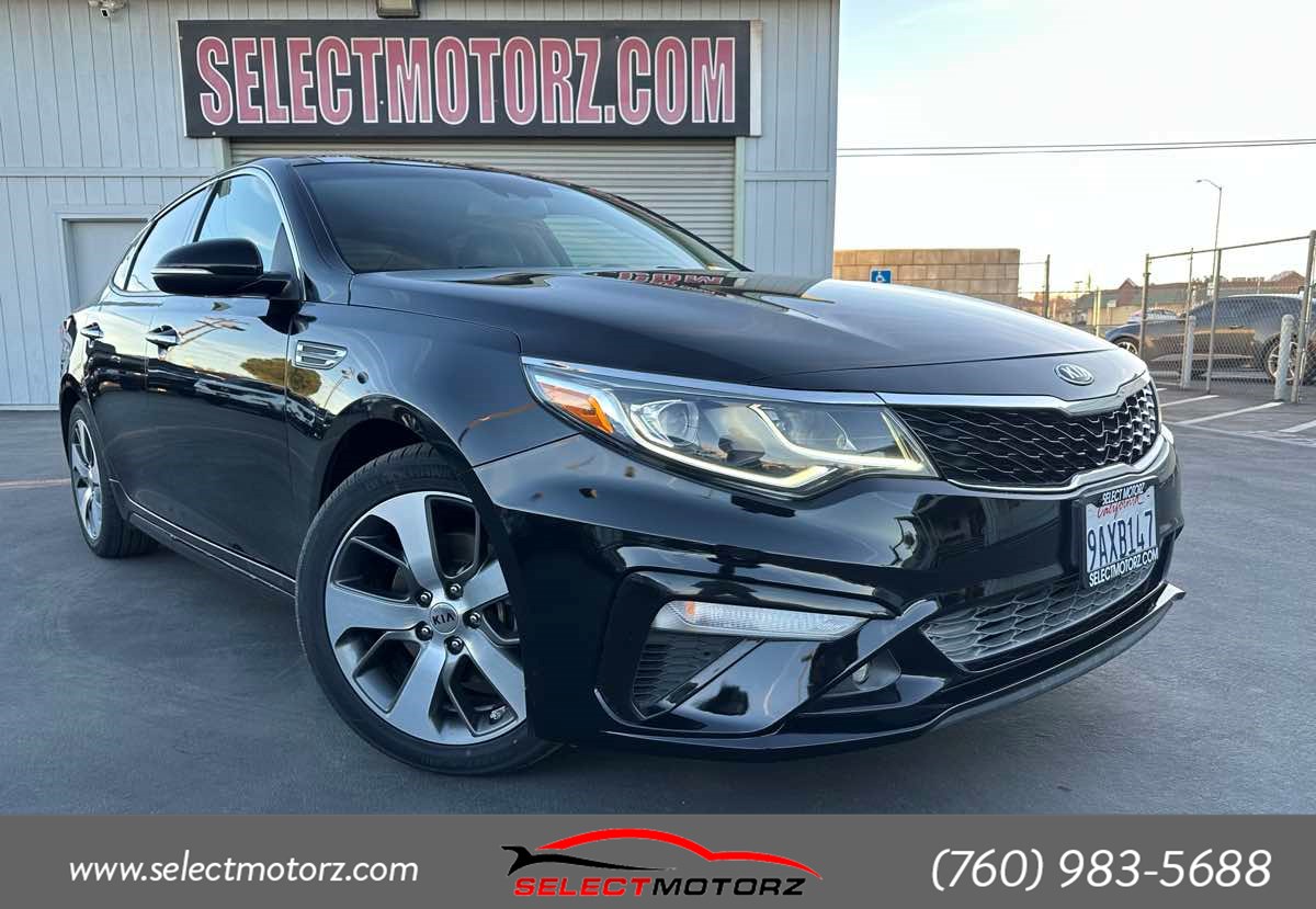 2019 Kia Optima S AT's photo