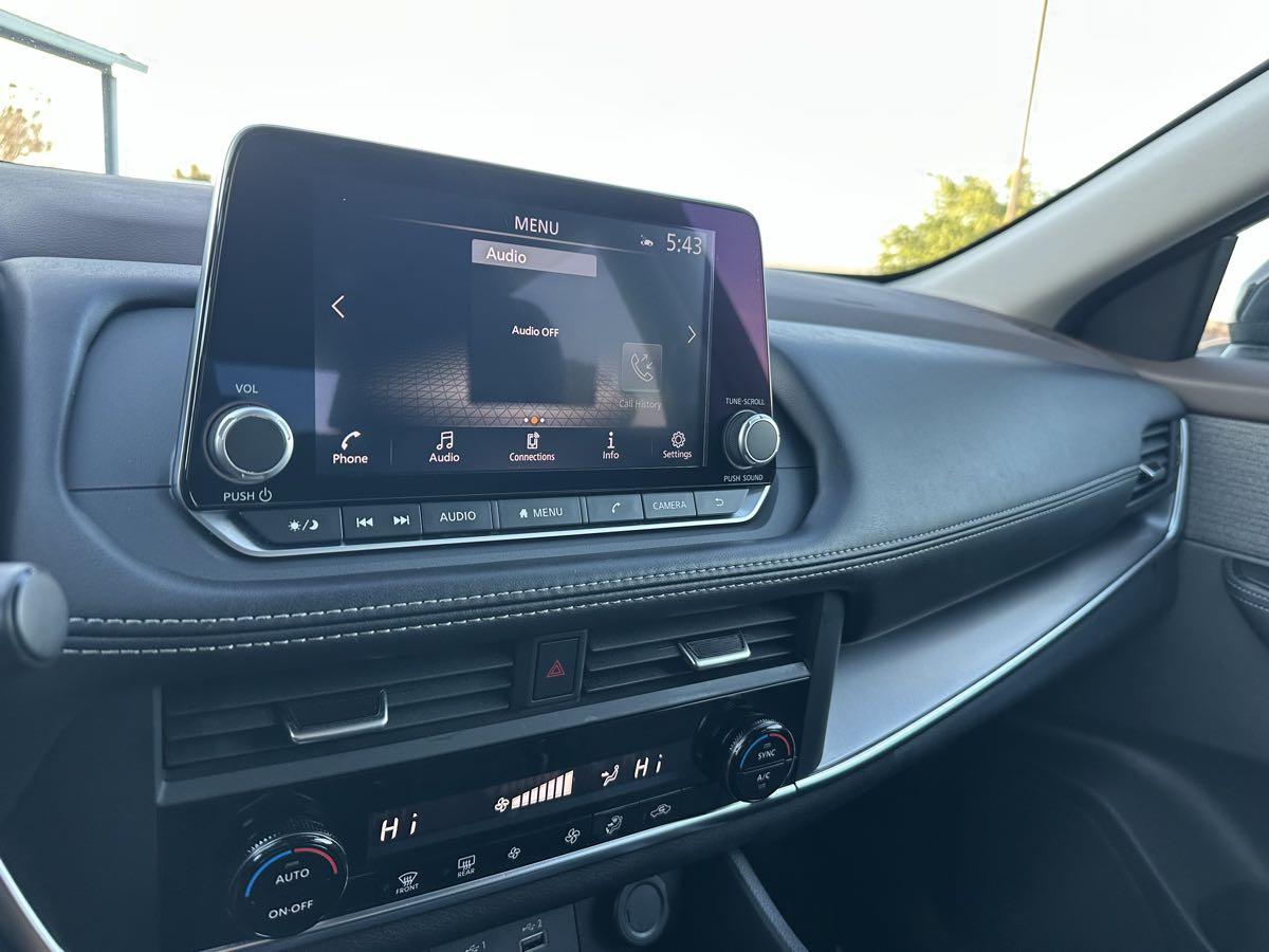 2023 Nissan Rogue SV - Photo 9