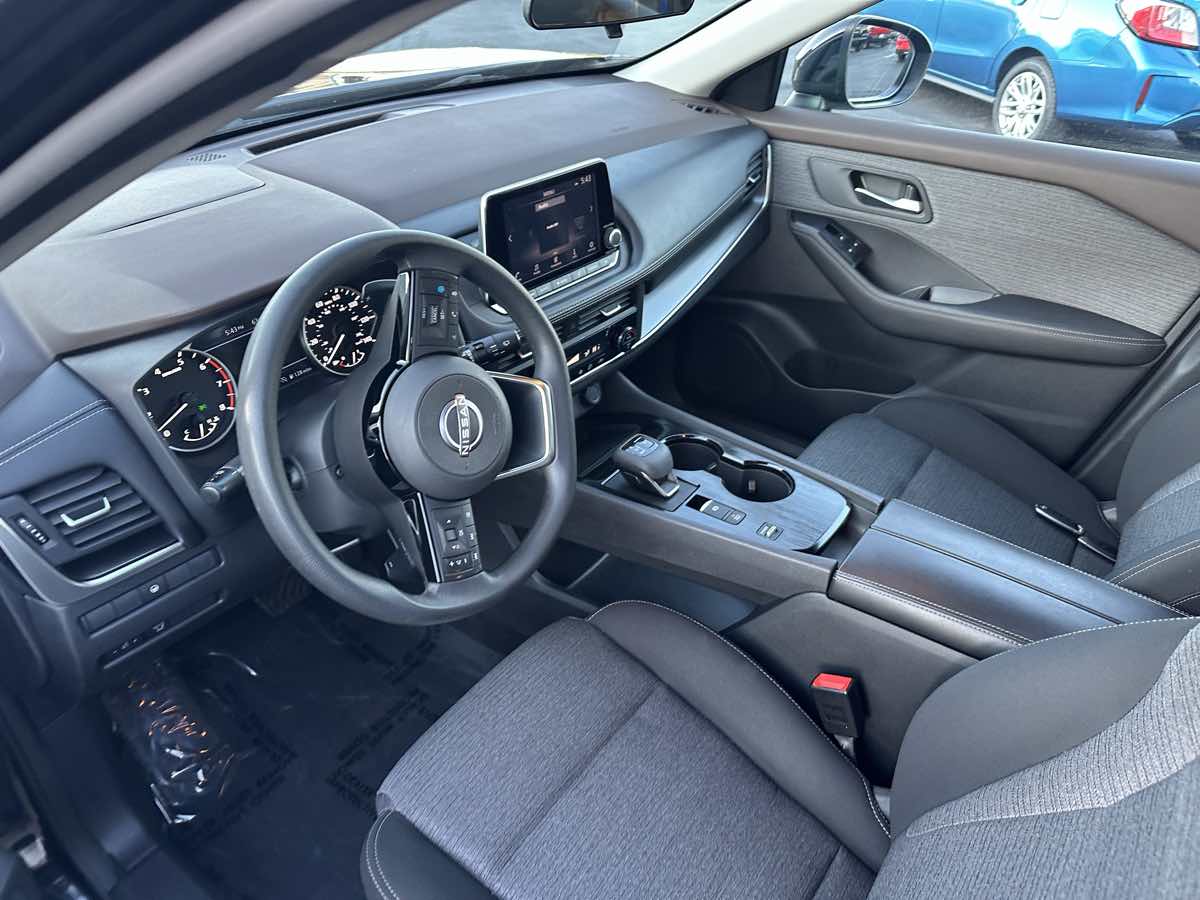 2023 Nissan Rogue SV - Photo 13