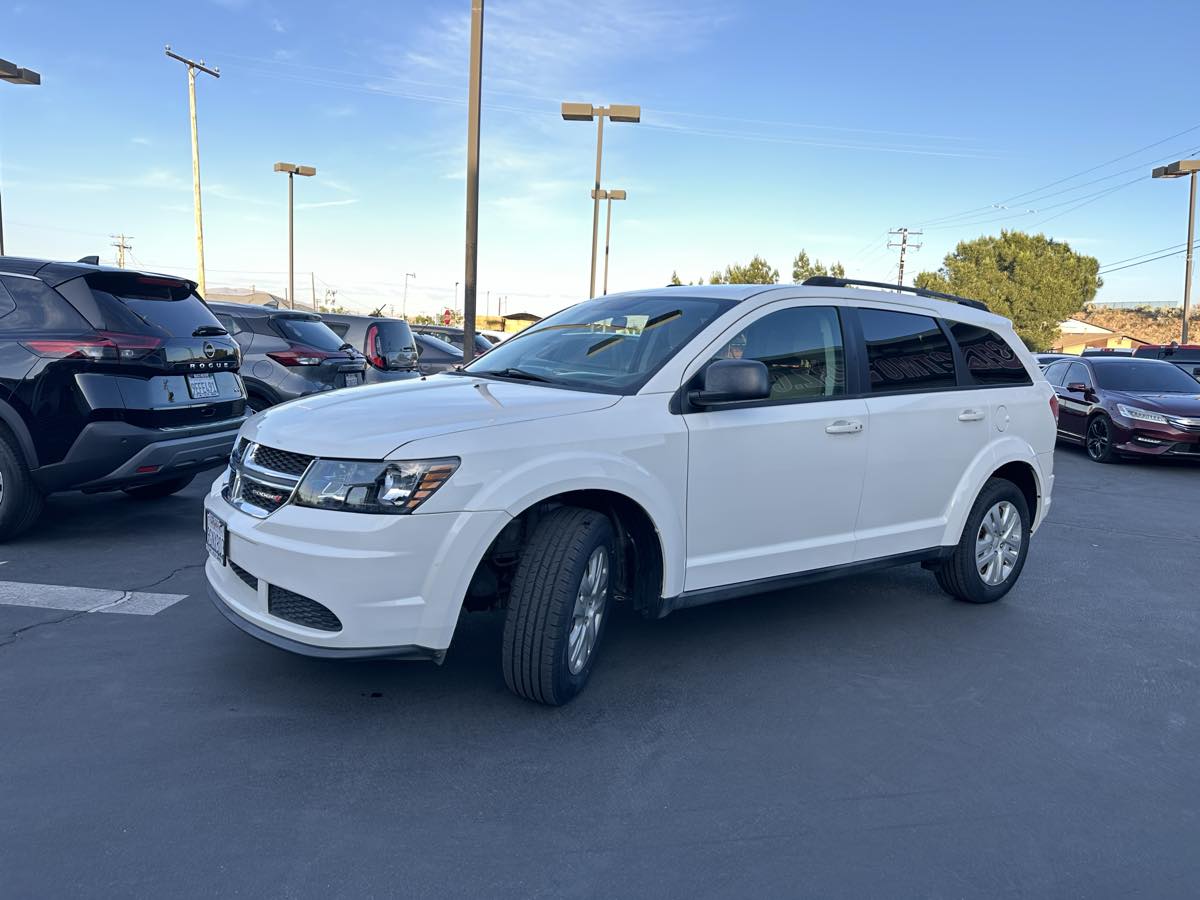 2017 Dodge Journey SE - Photo 2