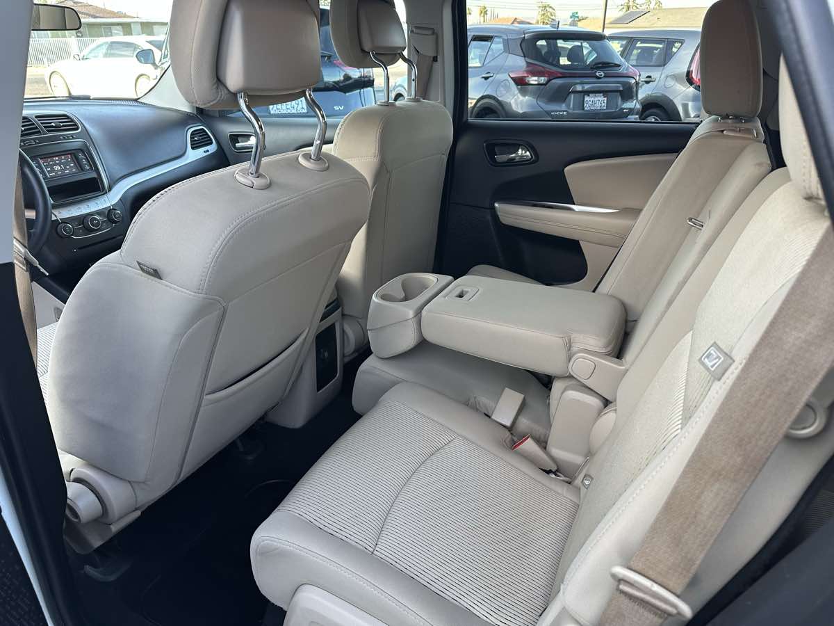 2017 Dodge Journey SE - Photo 12