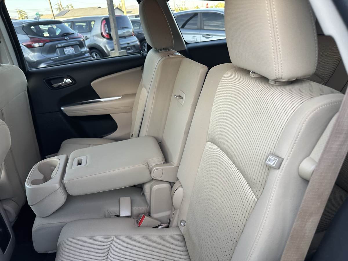 2017 Dodge Journey SE - Photo 13