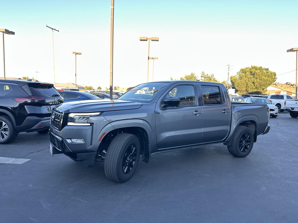 2023 Nissan Frontier SV - Photo 2