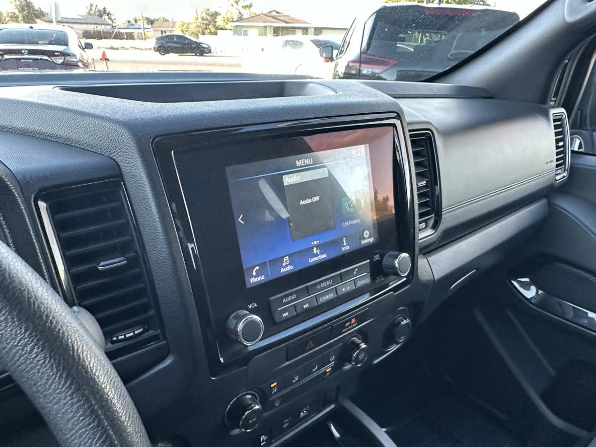 2023 Nissan Frontier SV - Photo 9