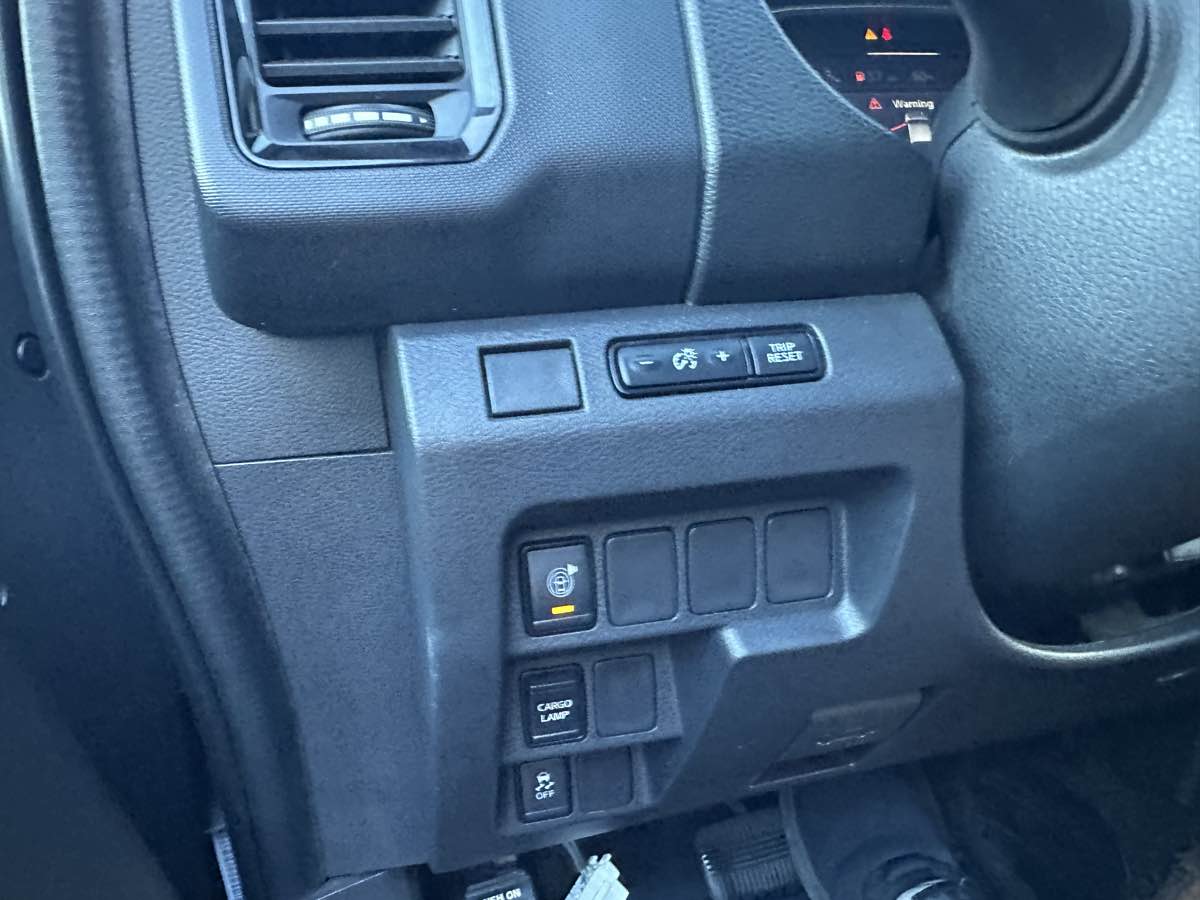 2023 Nissan Frontier SV - Photo 11