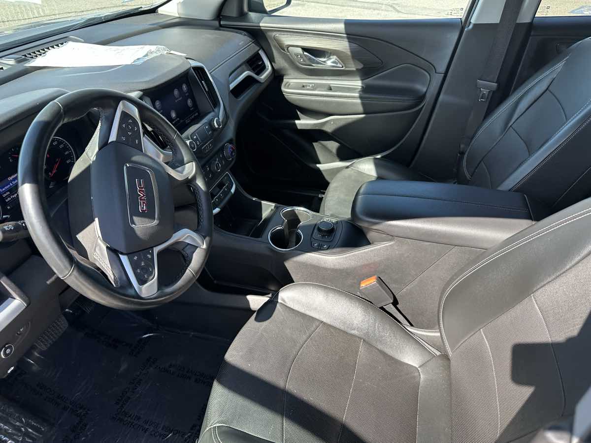 2023 GMC Terrain SLT - Photo 10