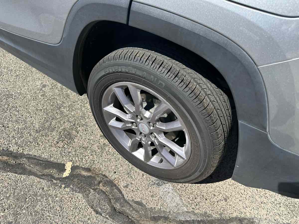 2023 GMC Terrain SLT - Photo 14