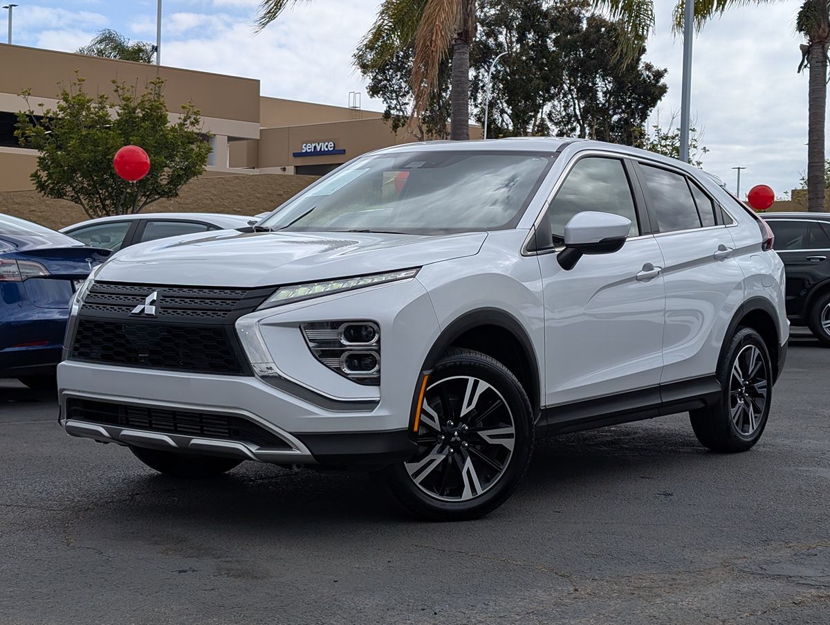 2023 Mitsubishi Eclipse Cross SE photo 2
