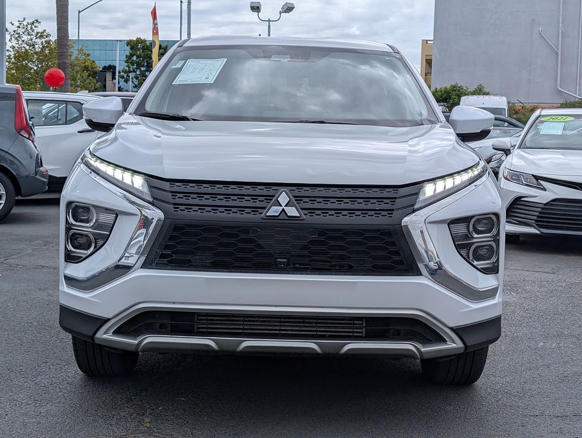 2023 Mitsubishi Eclipse Cross SE photo 6