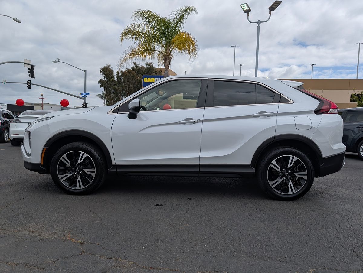 2023 Mitsubishi Eclipse Cross SE photo 8