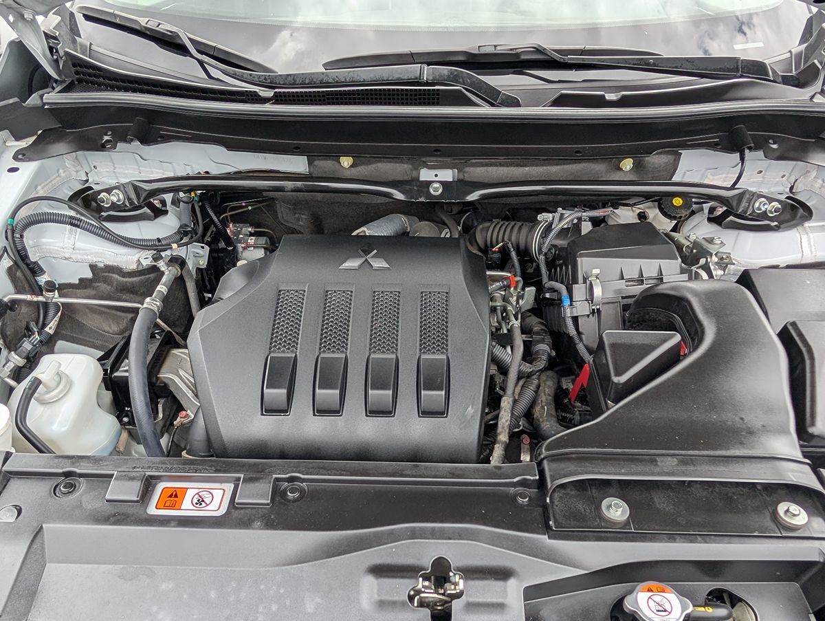 2023 Mitsubishi Eclipse Cross SE photo 14