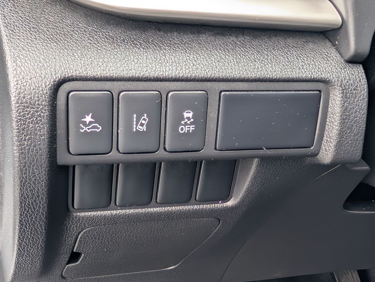 2023 Mitsubishi Eclipse Cross SE photo 27