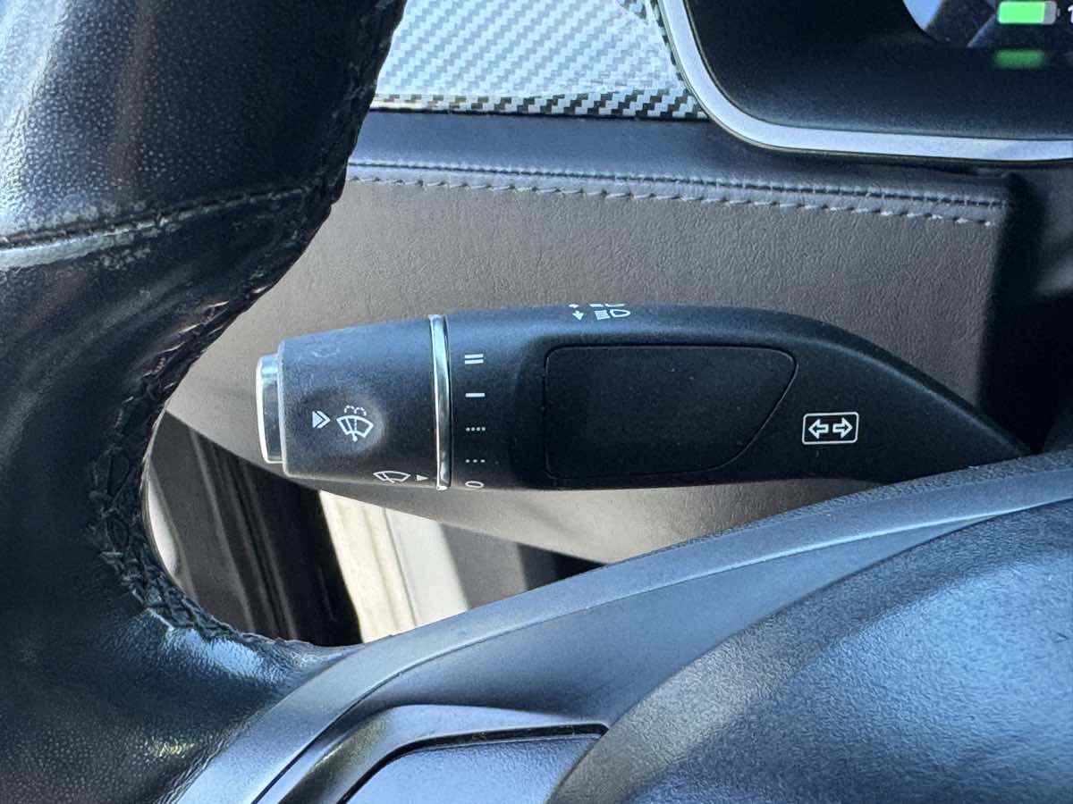 Tesla Model X photo 29