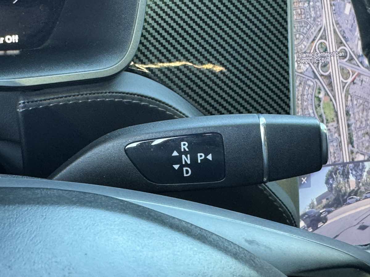 Tesla Model X photo 30