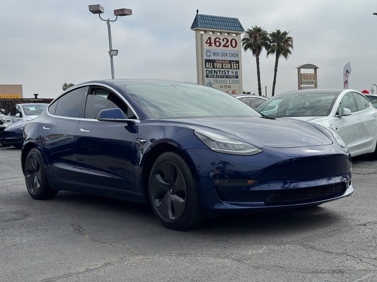 2019 Tesla Model 3 Mid Range photo 3
