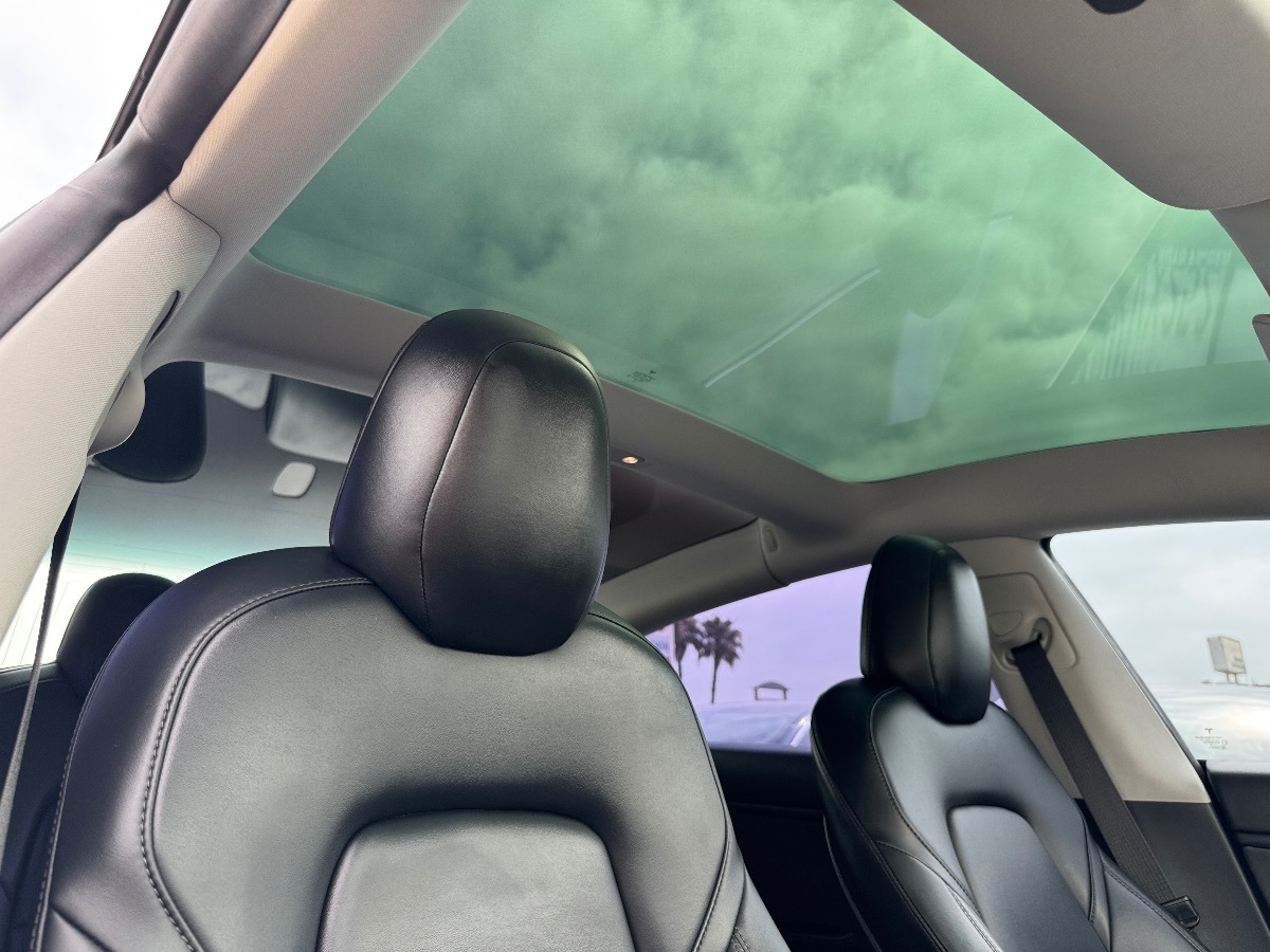2019 Tesla Model 3 Mid Range photo 13