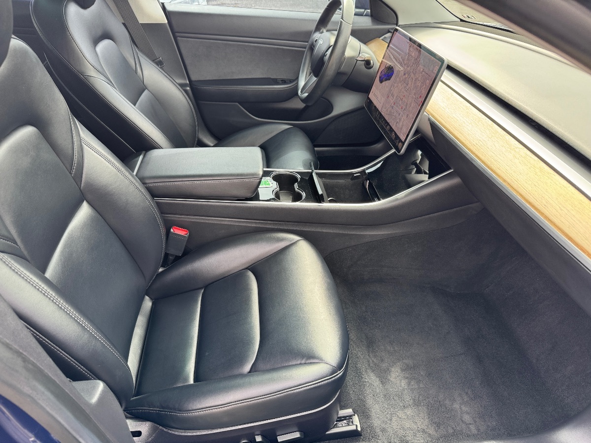 2019 Tesla Model 3 Mid Range photo 14