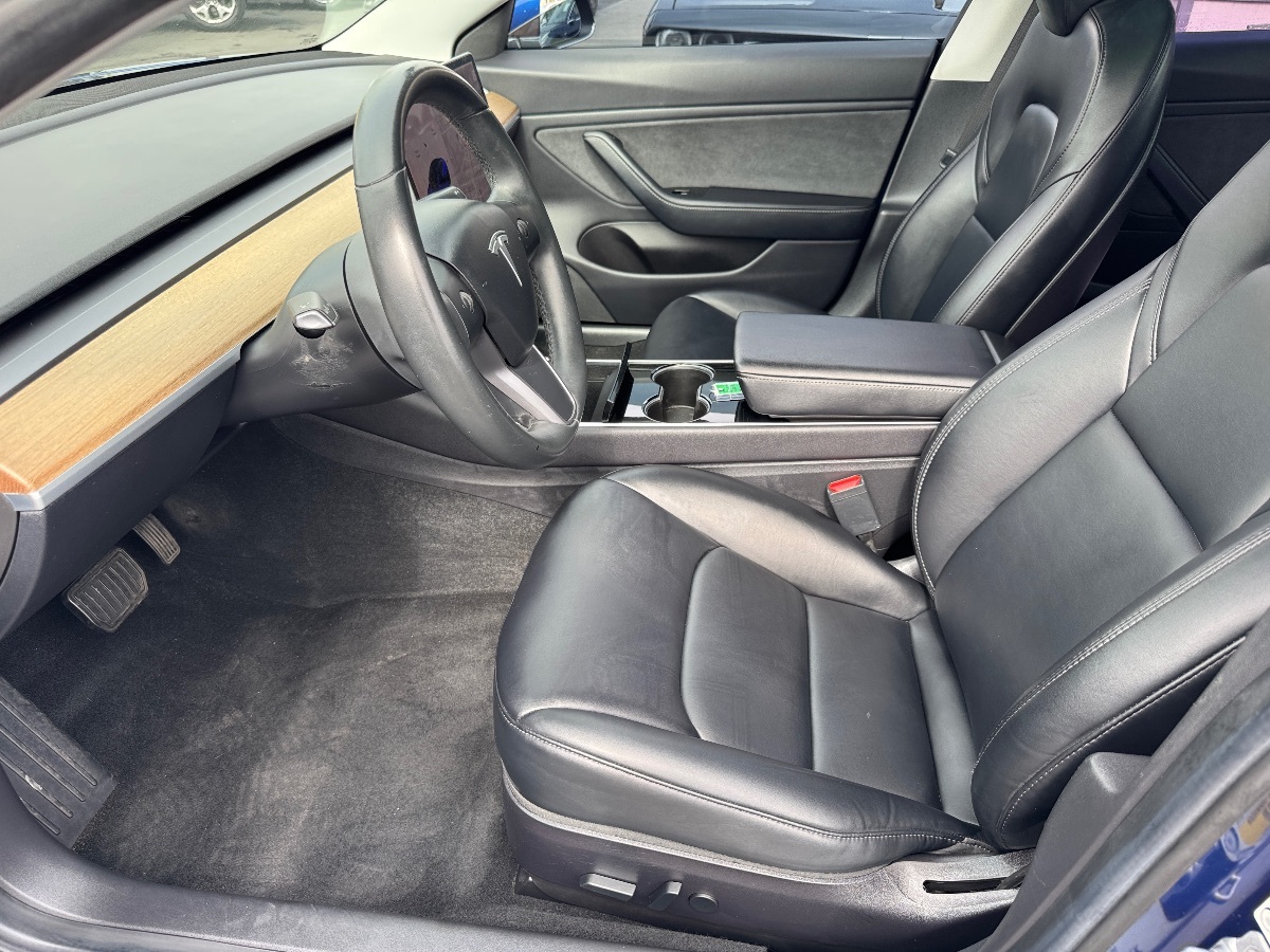 2019 Tesla Model 3 Mid Range photo 25