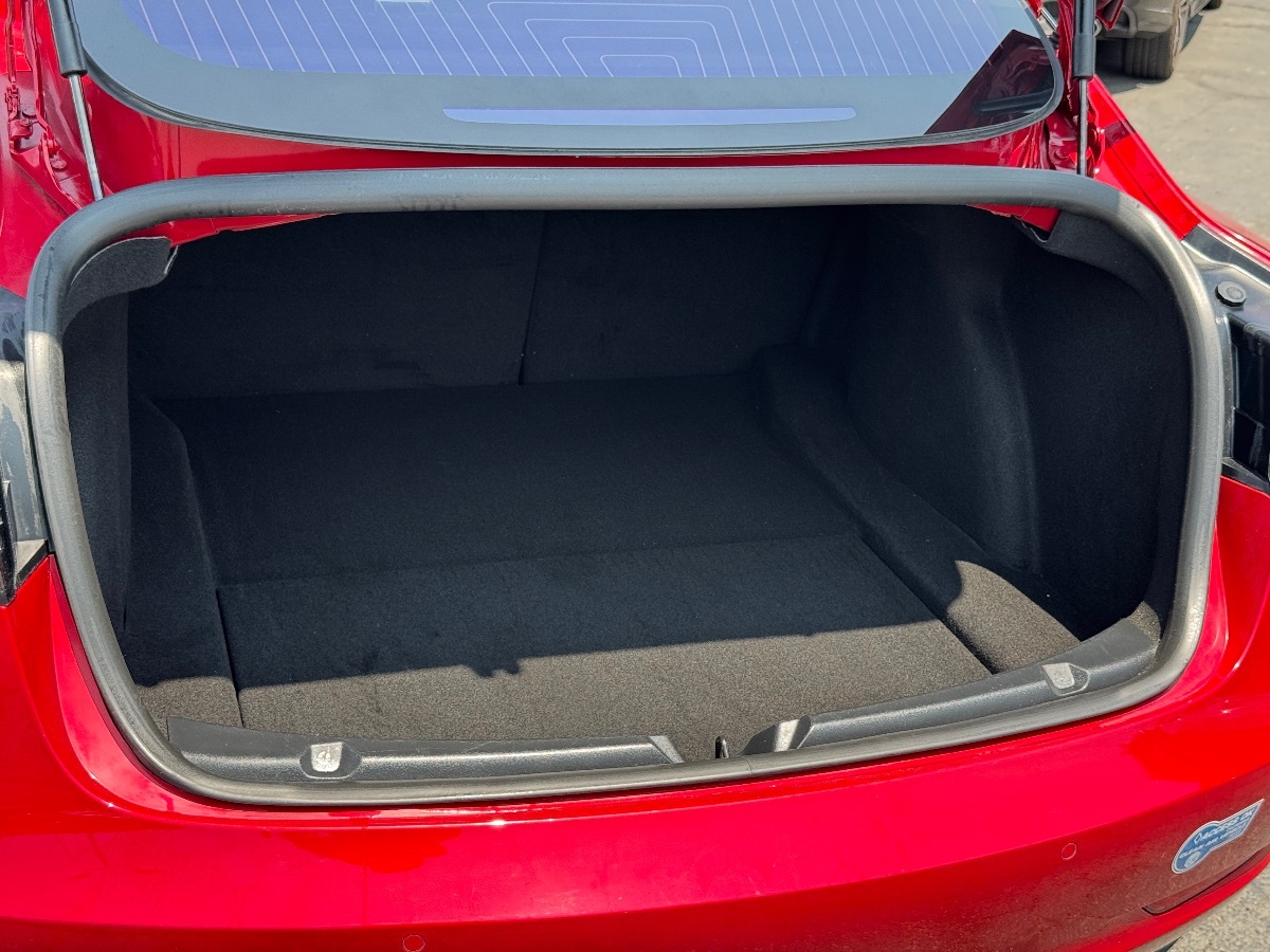 2018 Tesla Model 3 Long Range photo 9