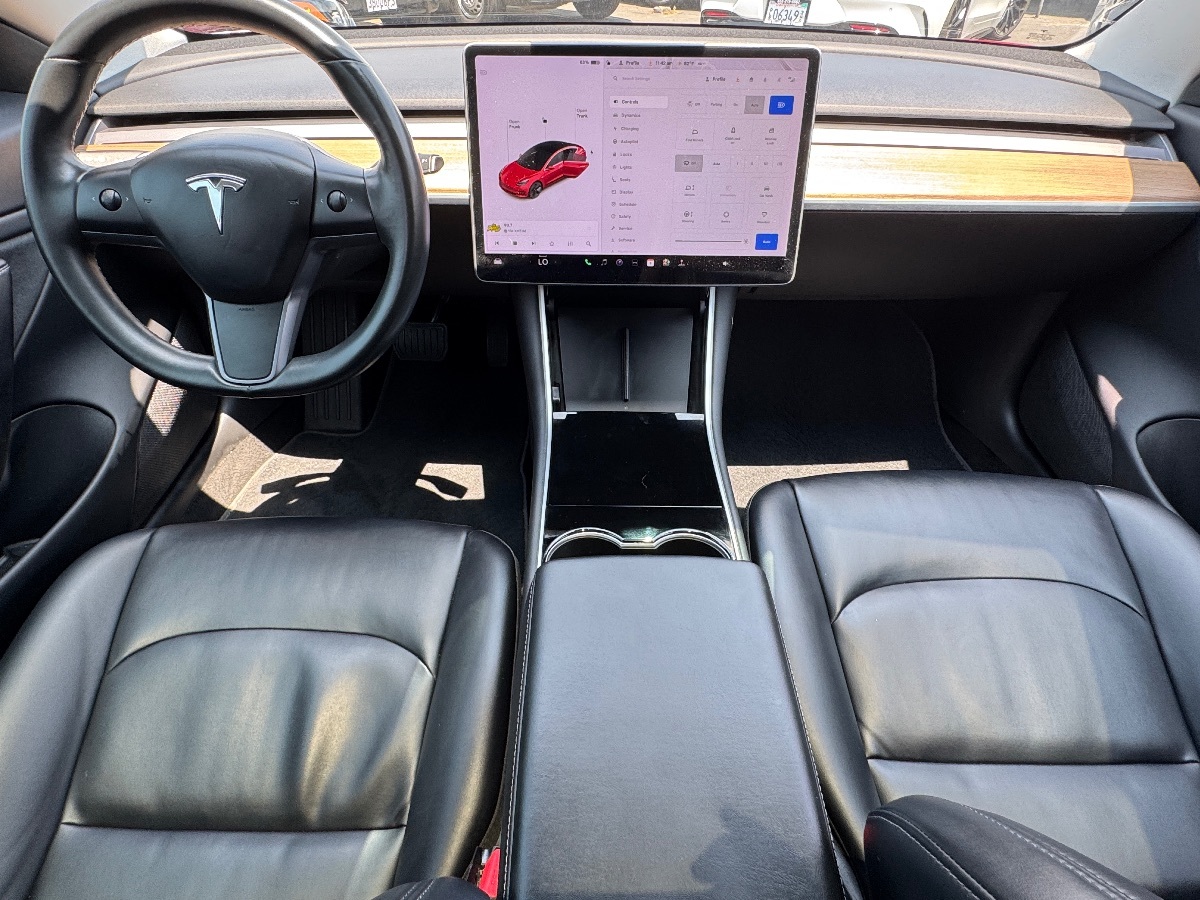 2018 Tesla Model 3 Long Range photo 20