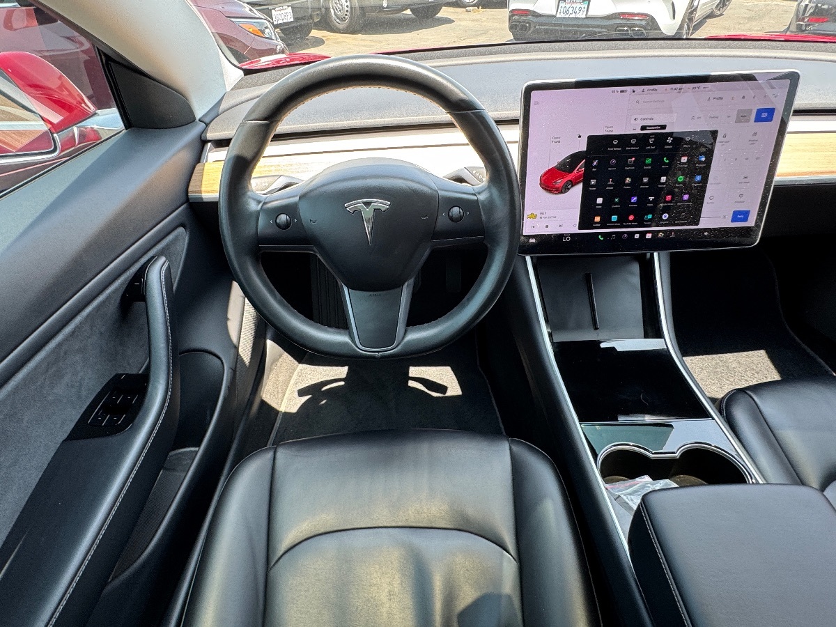 2018 Tesla Model 3 Long Range photo 21