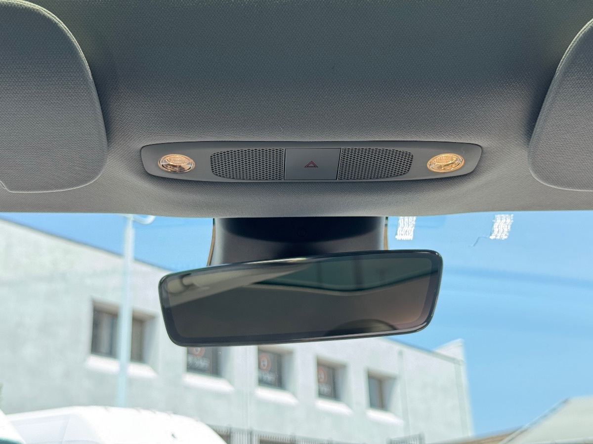 2018 Tesla Model 3 Long Range photo 25