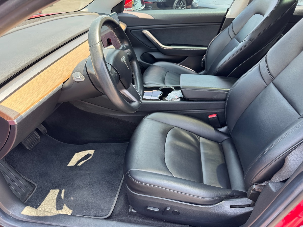 2018 Tesla Model 3 Long Range photo 26