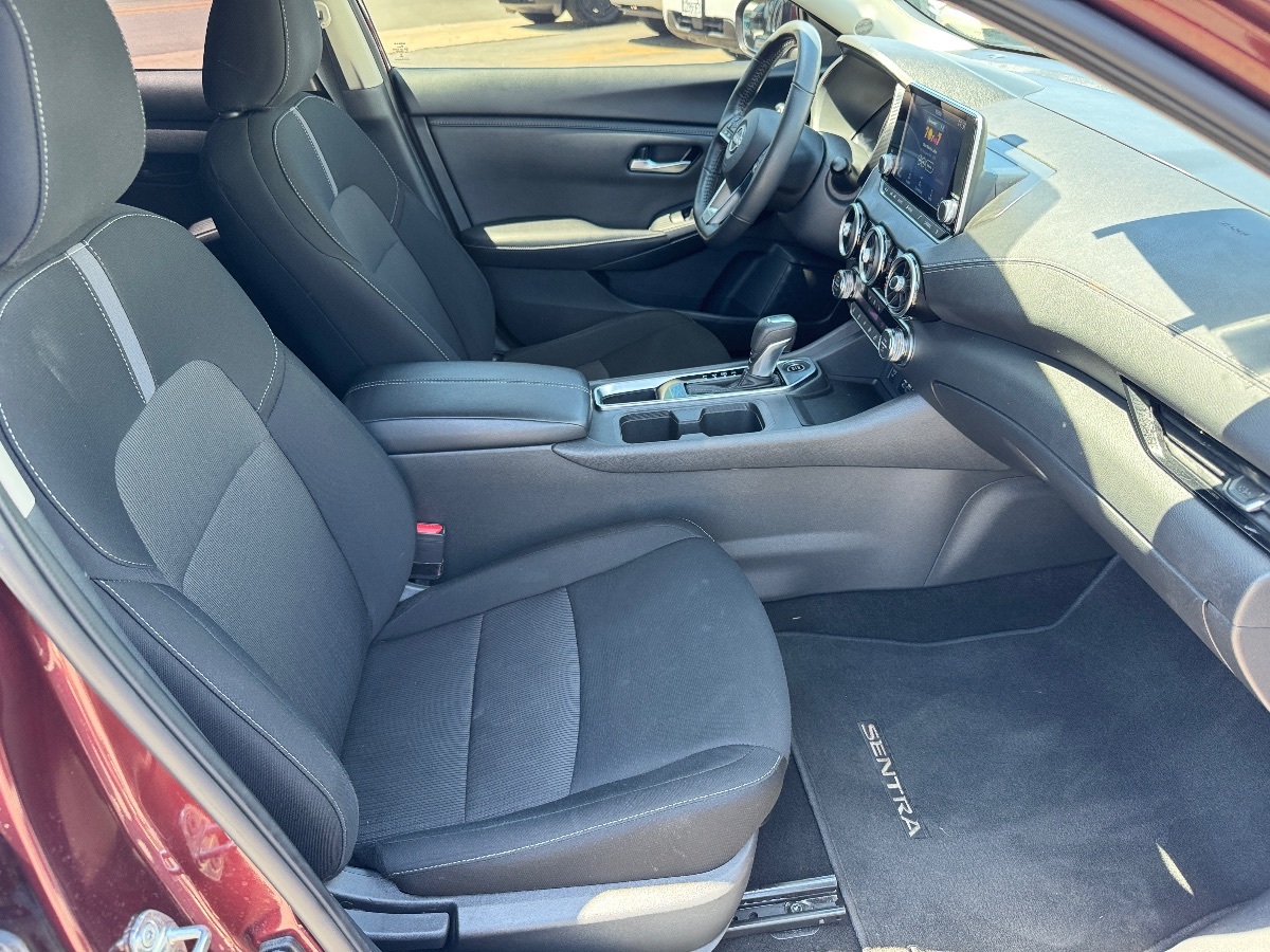 2024 Nissan Sentra SV photo 17