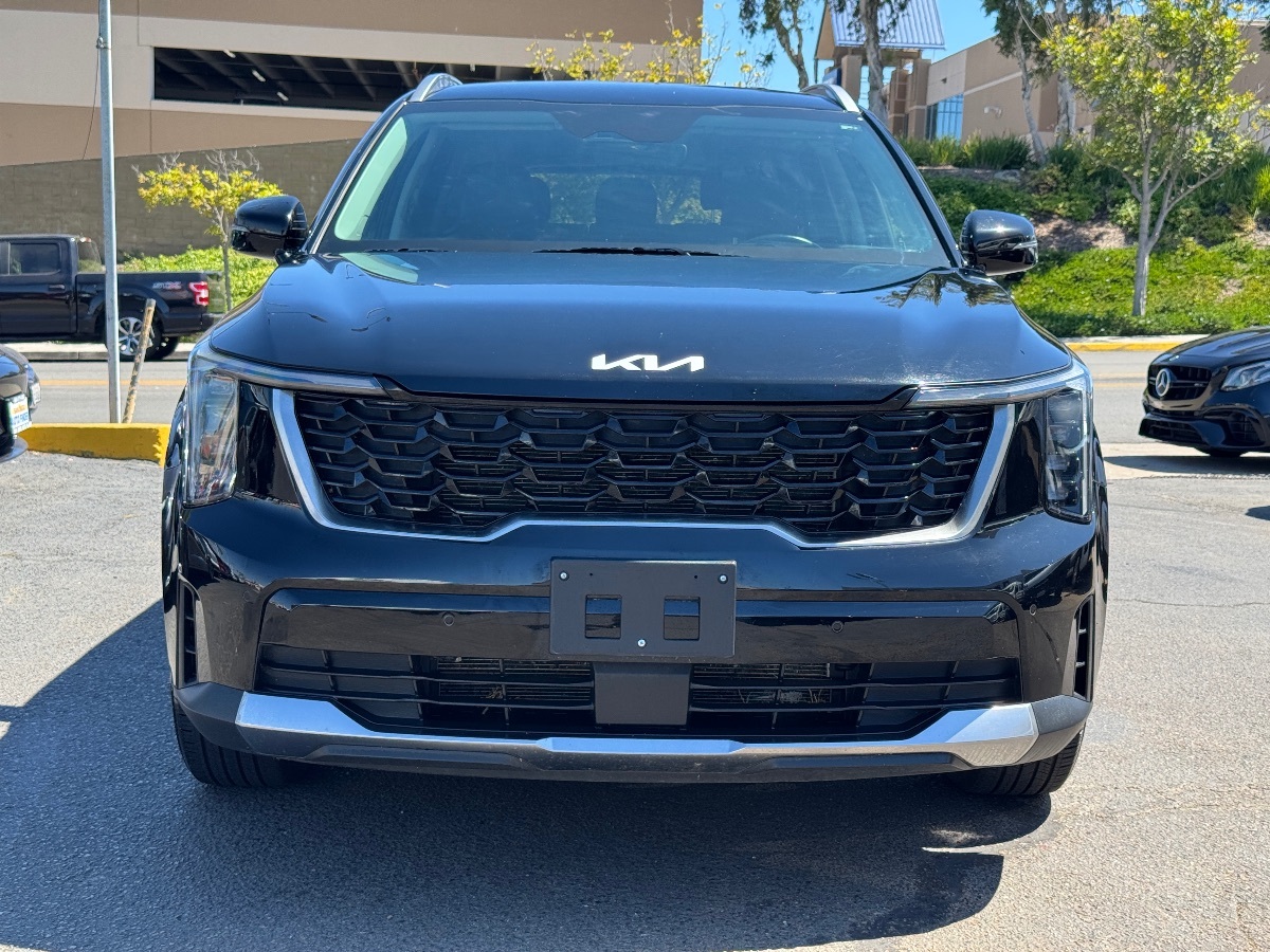 2024 Kia Sorento S photo 2
