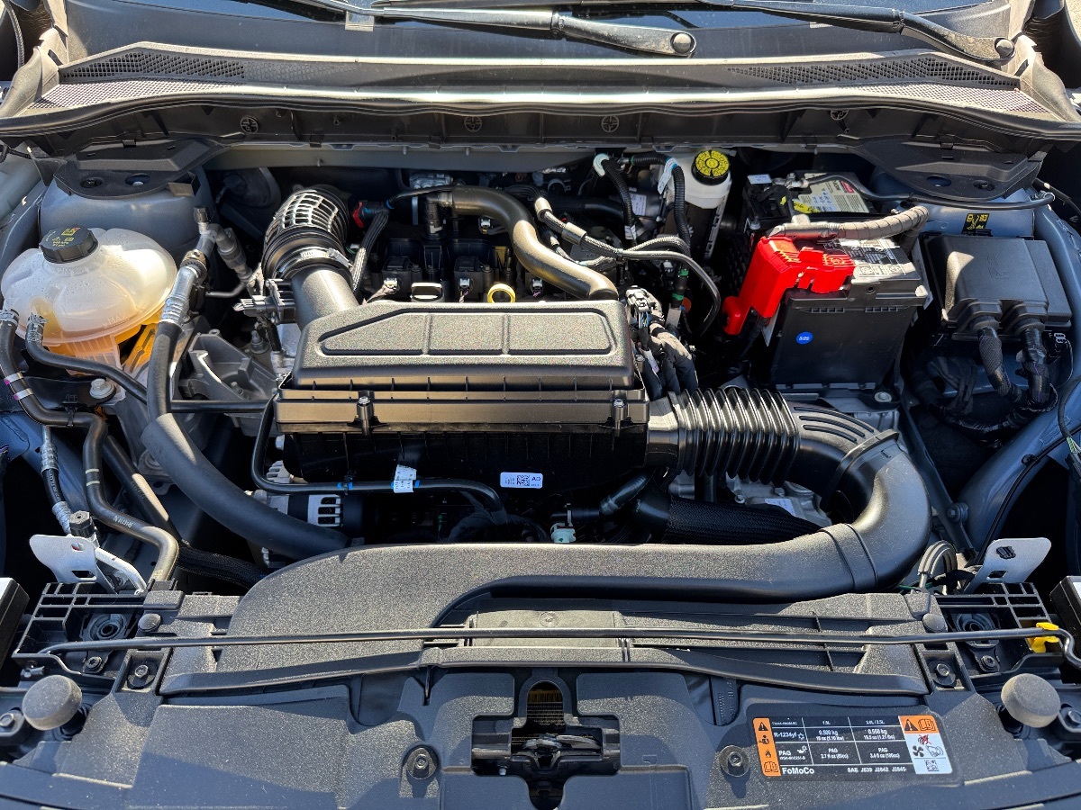 2024 Ford Escape ST-Line photo 3