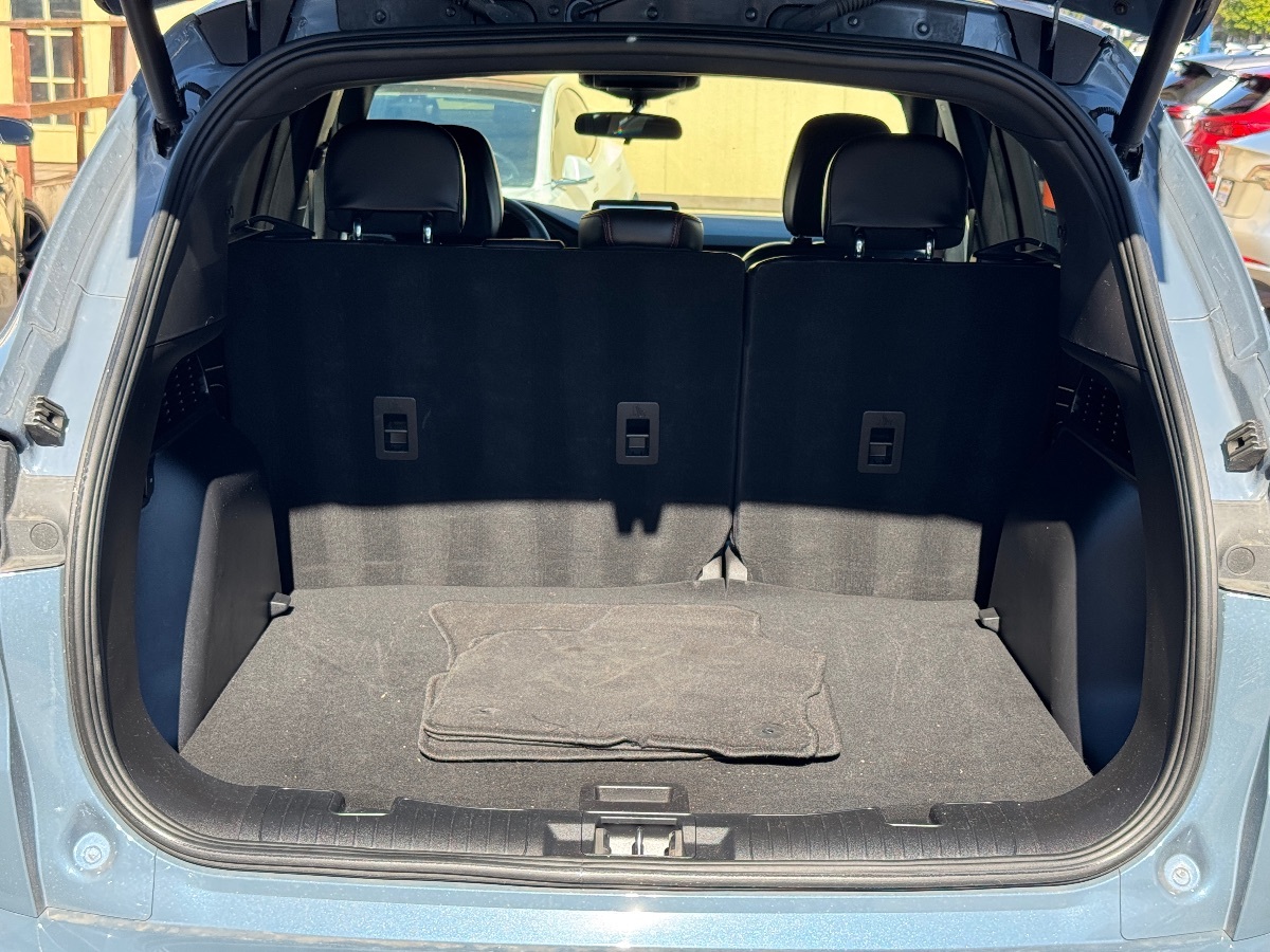2024 Ford Escape ST-Line photo 4