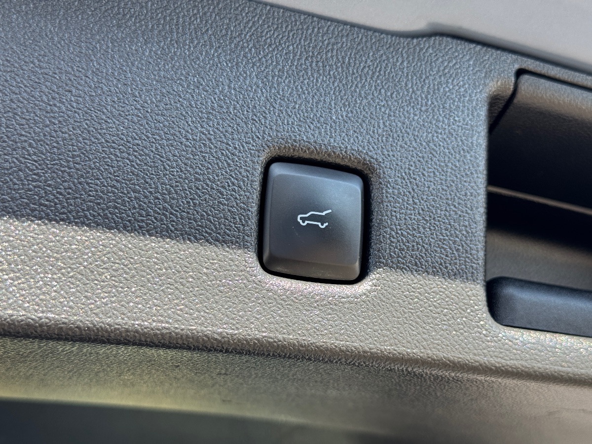 2024 Ford Escape ST-Line photo 5