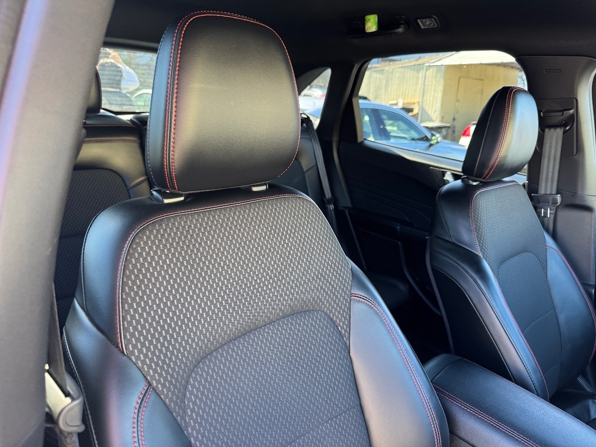 2024 Ford Escape ST-Line photo 9