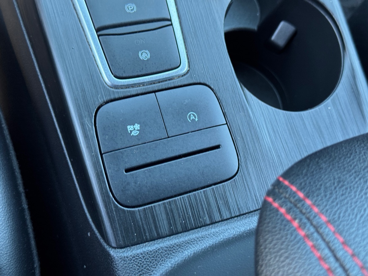 2024 Ford Escape ST-Line photo 22