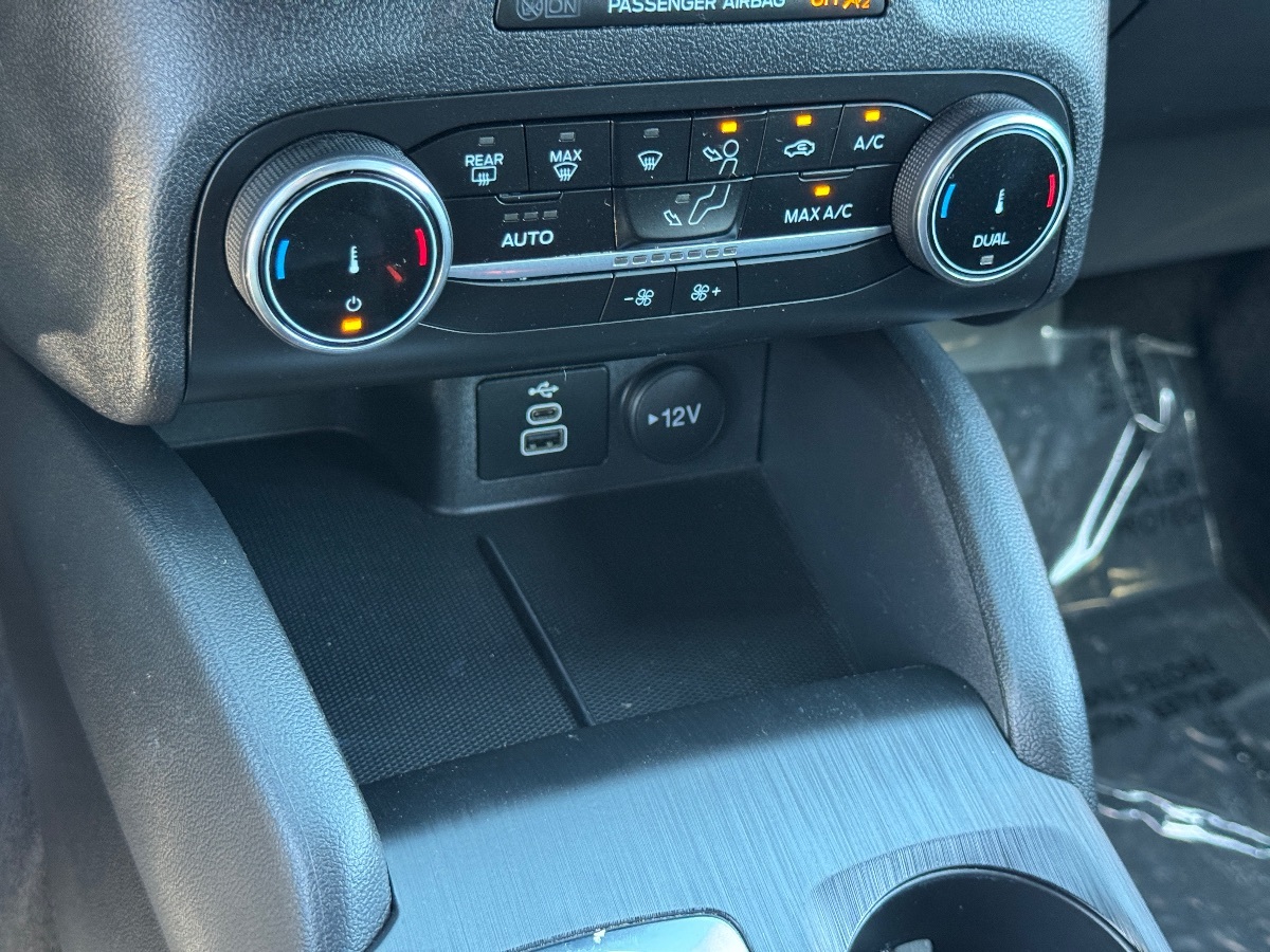 2024 Ford Escape ST-Line photo 21