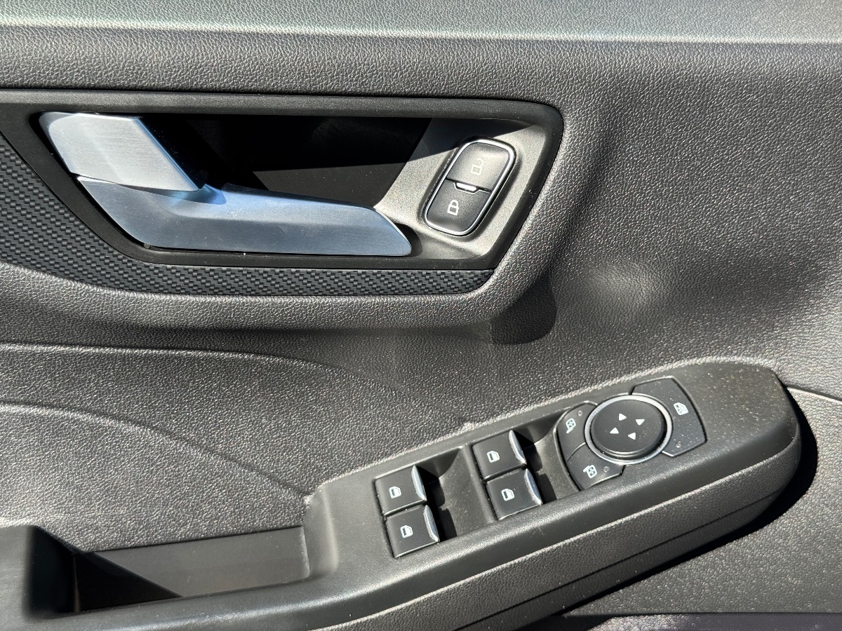 2024 Ford Escape ST-Line photo 19