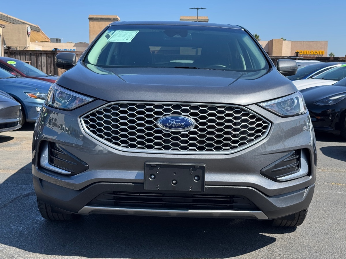 2024 Ford Edge SEL photo 5