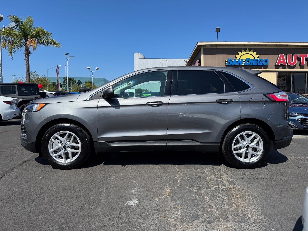2024 Ford Edge SEL photo 7