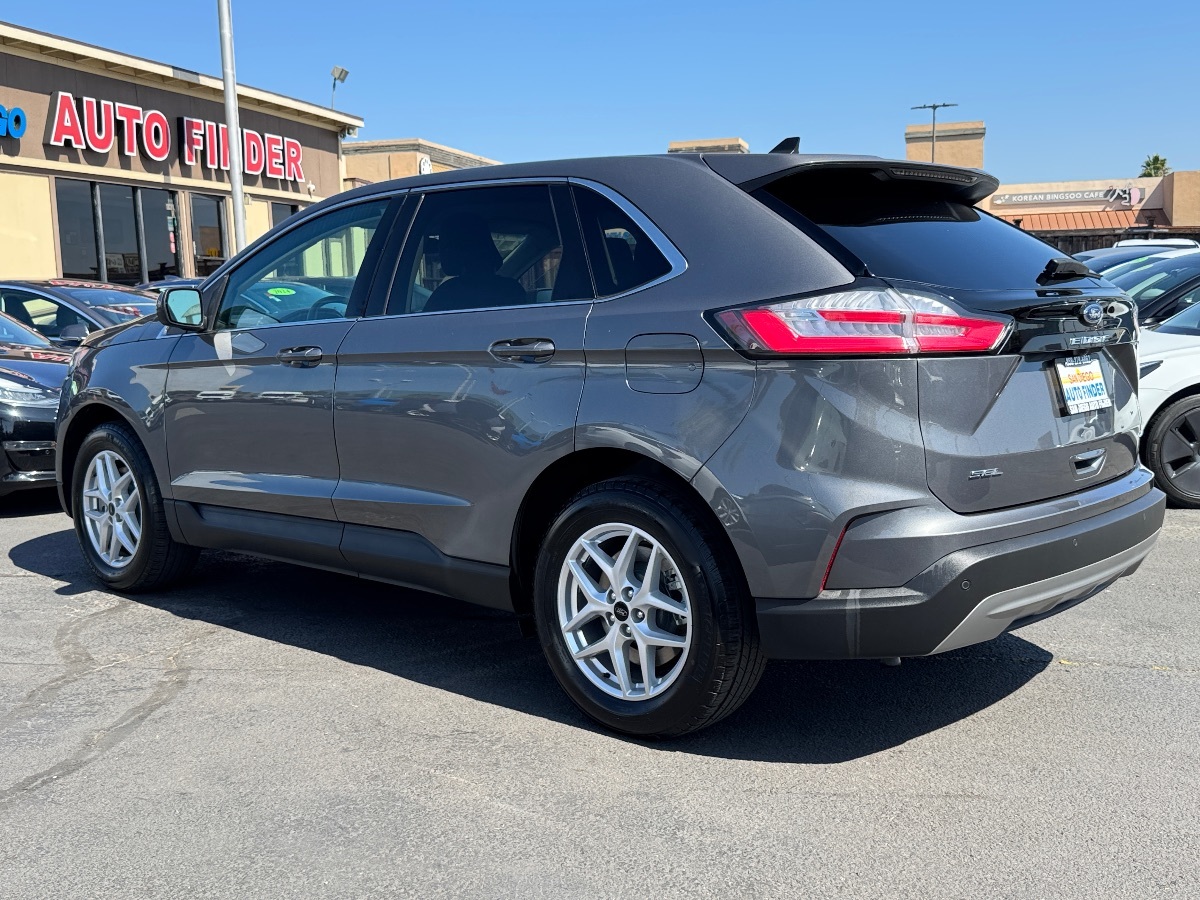 2024 Ford Edge SEL photo 9