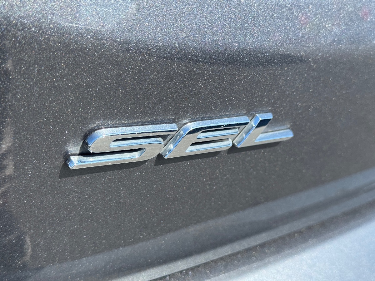2024 Ford Edge SEL photo 12