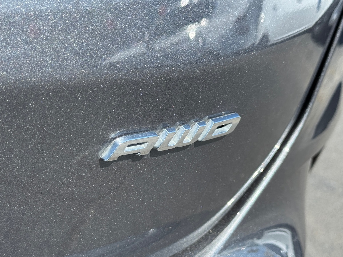 2024 Ford Edge SEL photo 13