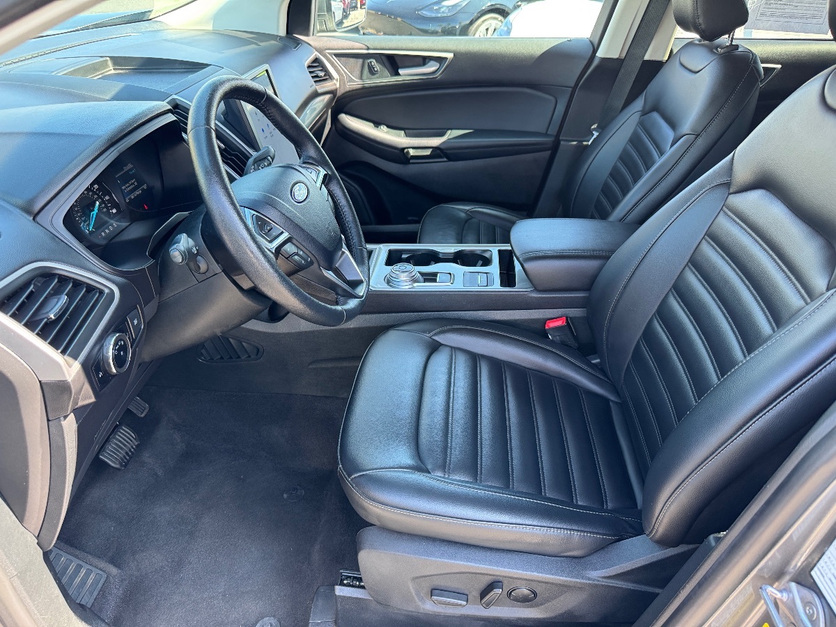 2024 Ford Edge SEL photo 24