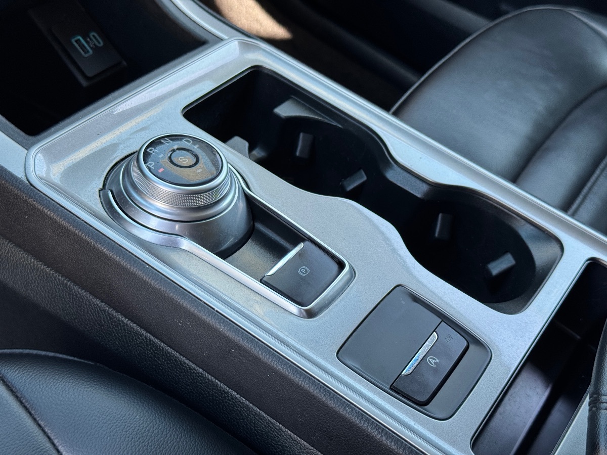 2024 Ford Edge SEL photo 26