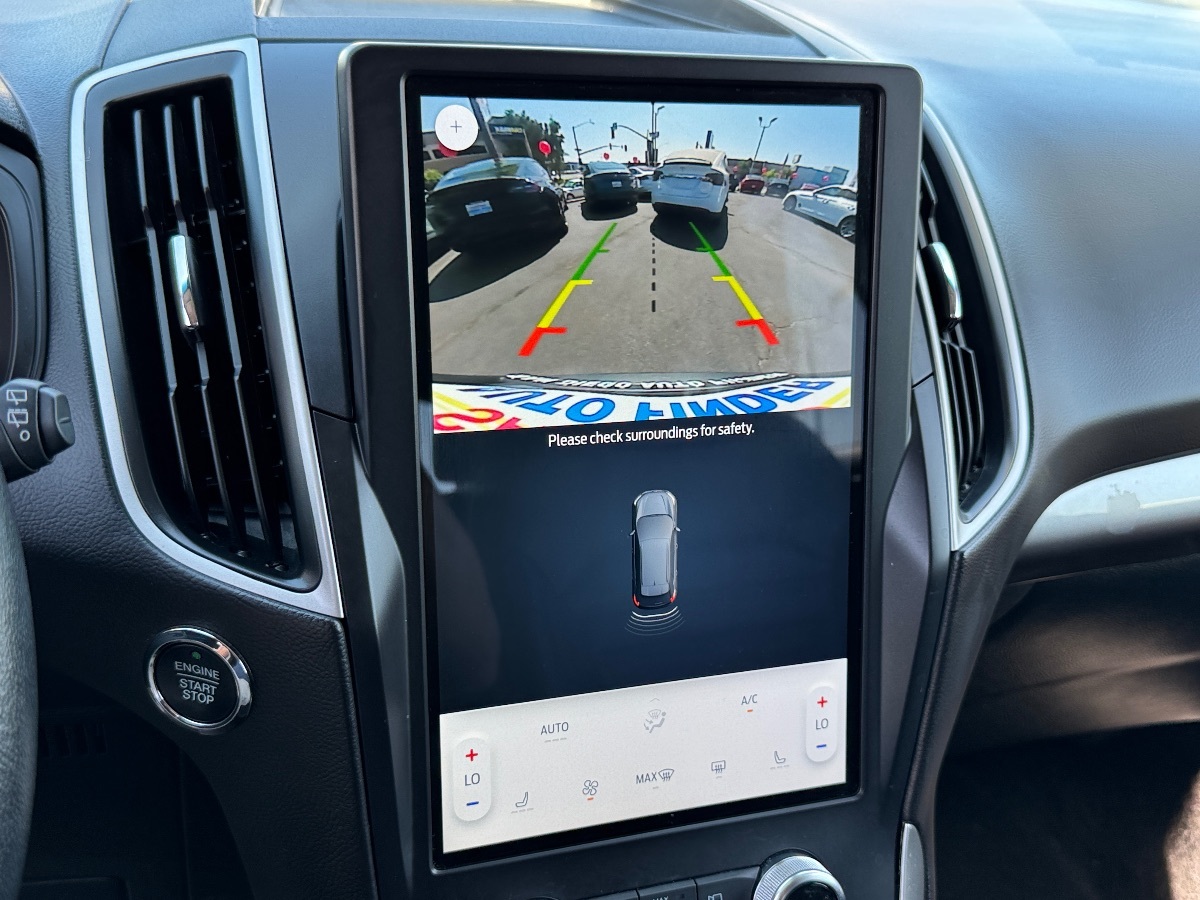 2024 Ford Edge SEL photo 29