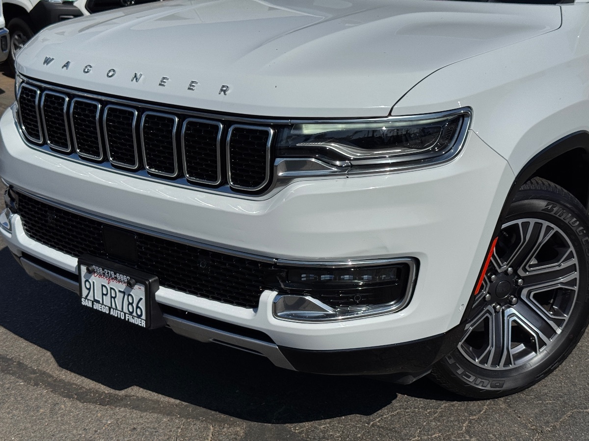 2024 Jeep Wagoneer L Series II photo 3