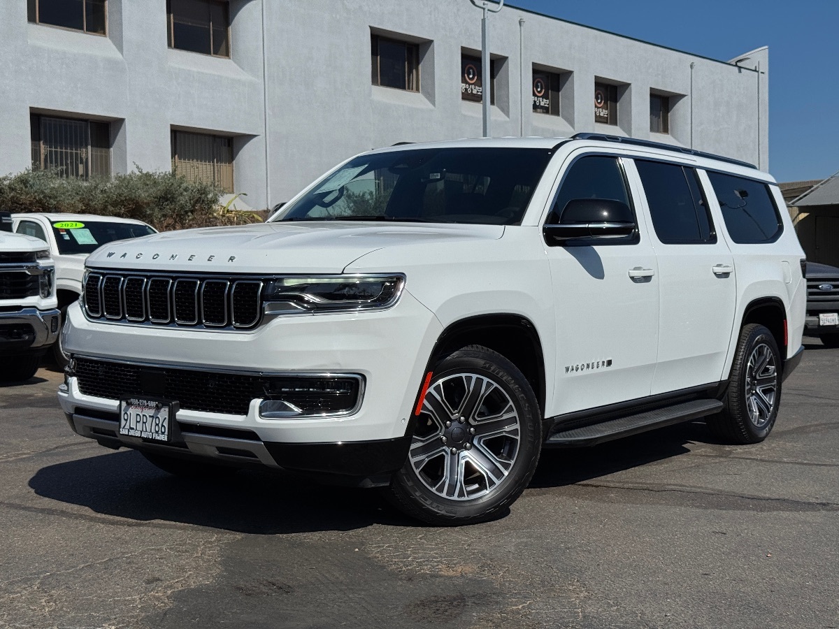2024 Jeep Wagoneer L Series II photo 2