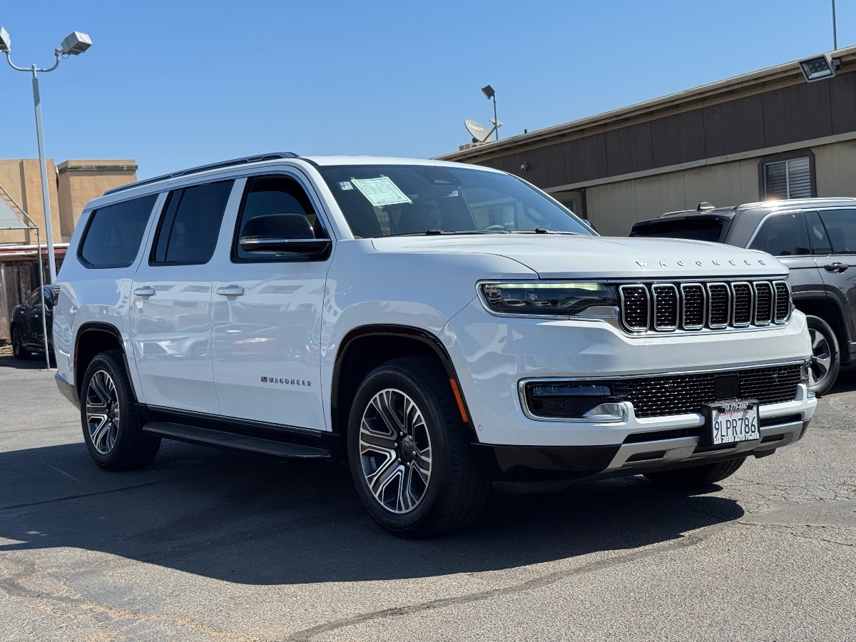 2024 Jeep Wagoneer L Series II photo 4