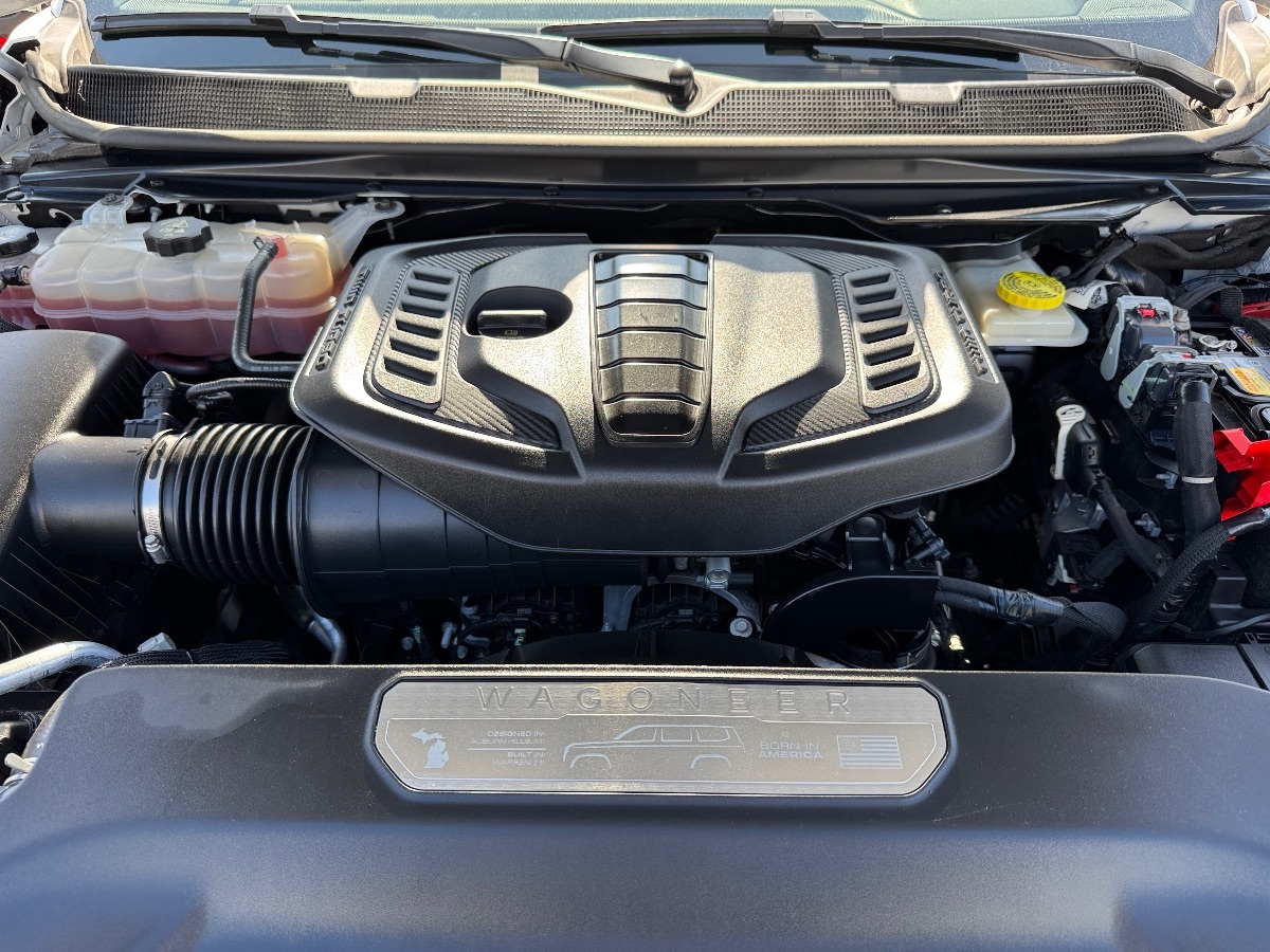2024 Jeep Wagoneer L Series II photo 8