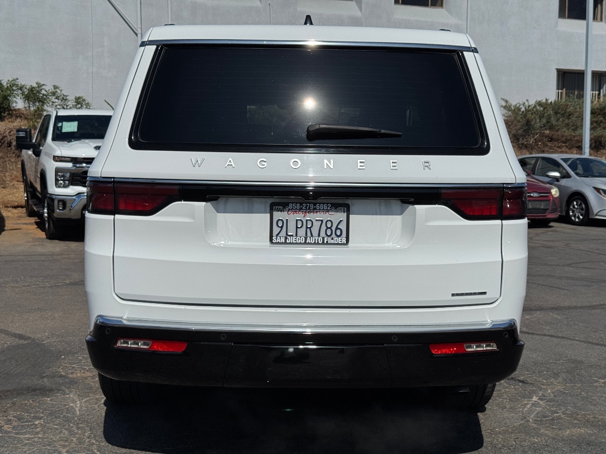 2024 Jeep Wagoneer L Series II photo 13