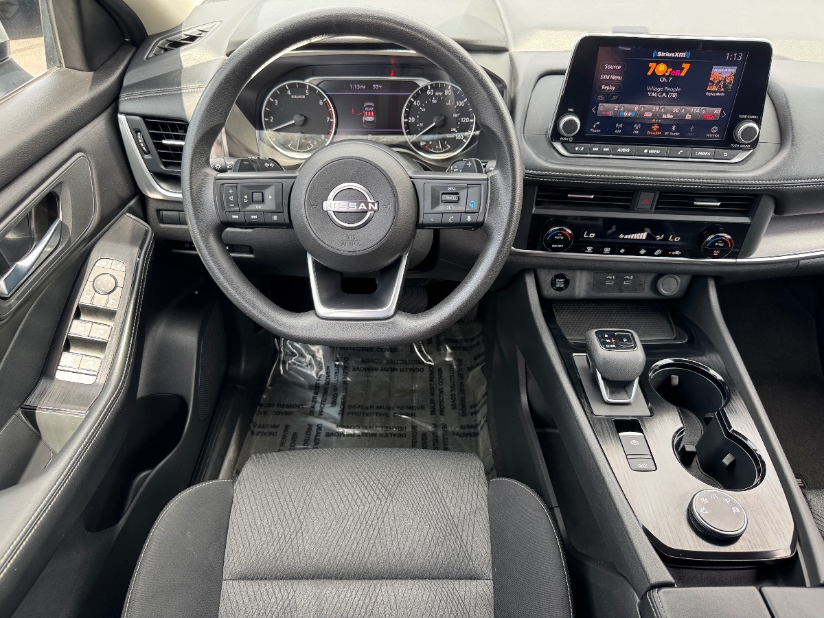 2024 Nissan Rogue SV photo 15